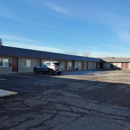 Prince Motel Принс-Джордж Экстерьер фото