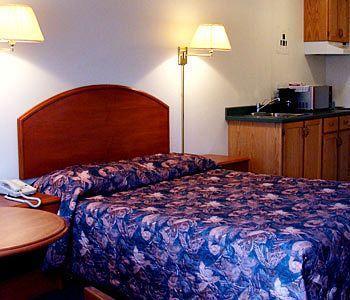 Prince Motel Принс-Джордж Экстерьер фото