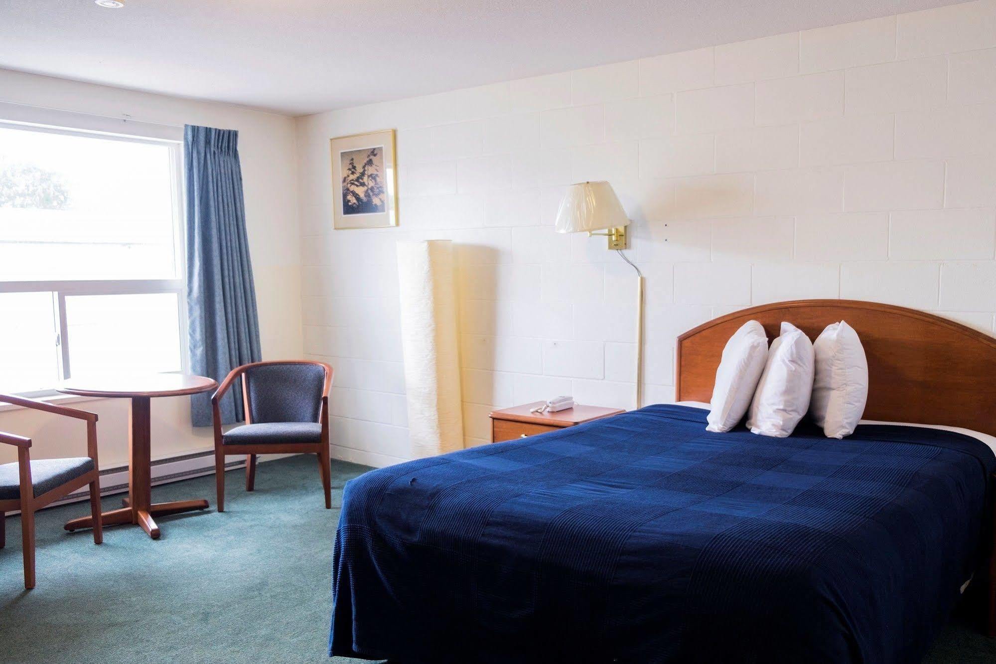 Prince Motel Принс-Джордж Экстерьер фото